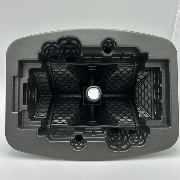 Nordic Ware Gingerbread House Bundt Silver NWOT - Picture 6 of 6